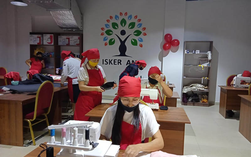 В Алматы состоялось официальное открытие социального швейного цеха