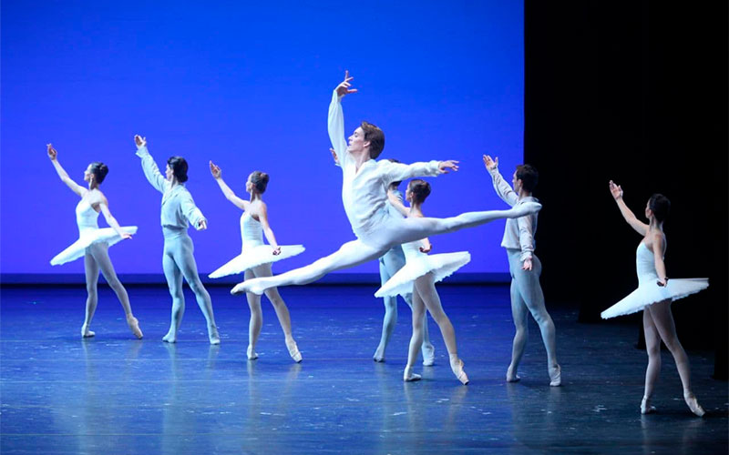 «Dance to Day» и КазНАТОБ вновь дарят алмаатинцам прекрасное искусство балета