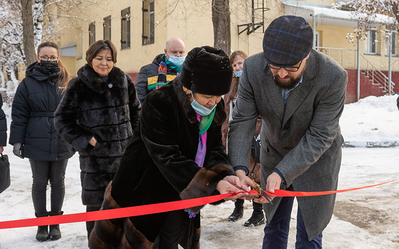 Открылась первая площадка в Казахстане для адаптации слабовидящих детей в городских условиях